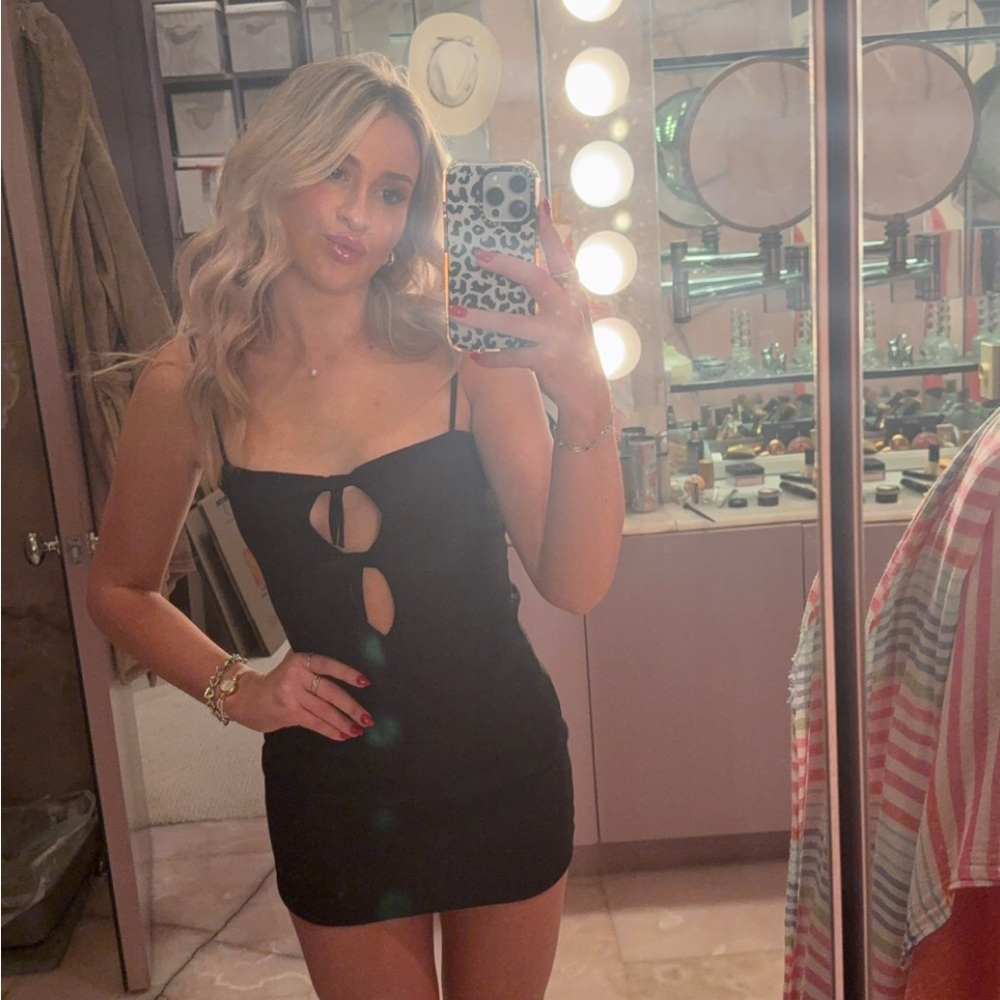 Bow dress
